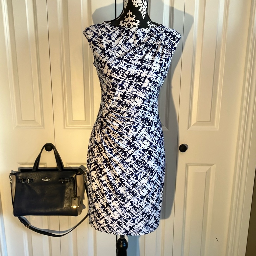 Chaps Navy blue &white print sleeveless dress w/ boat neckline& ruching
